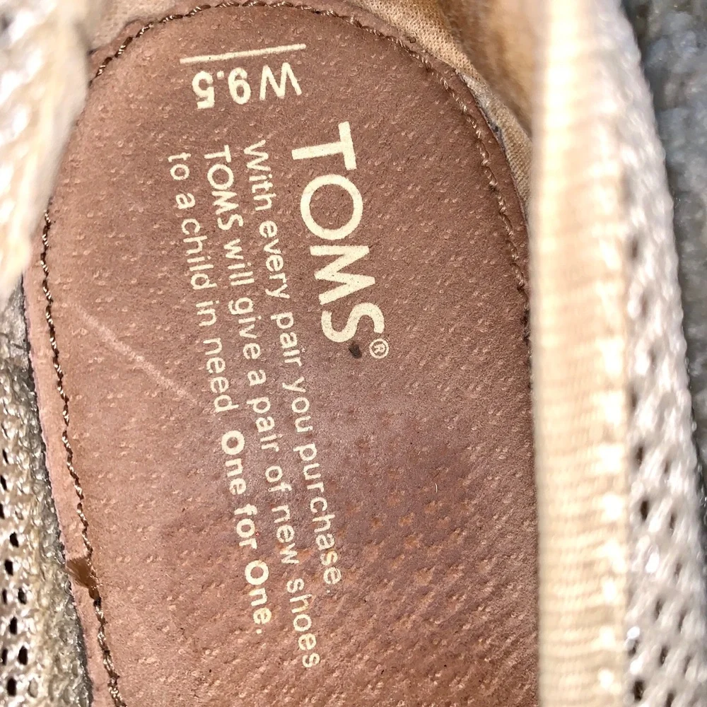 Tom’s suede and mesh espadrilles